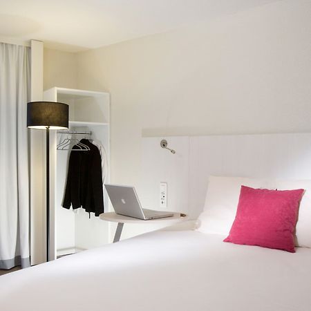 Ibis Styles Lille Centre Gare Beffroi Exterior foto
